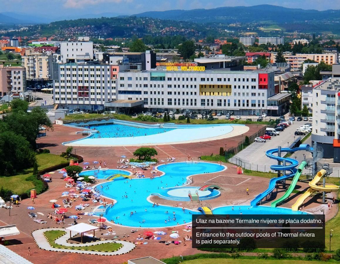 Hollywood Hotel Іліджа Екстер'єр фото