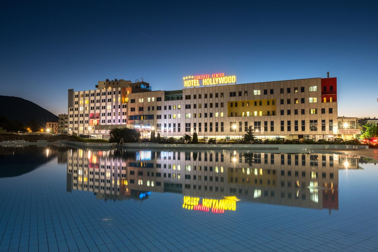 Hollywood Hotel Іліджа Екстер'єр фото